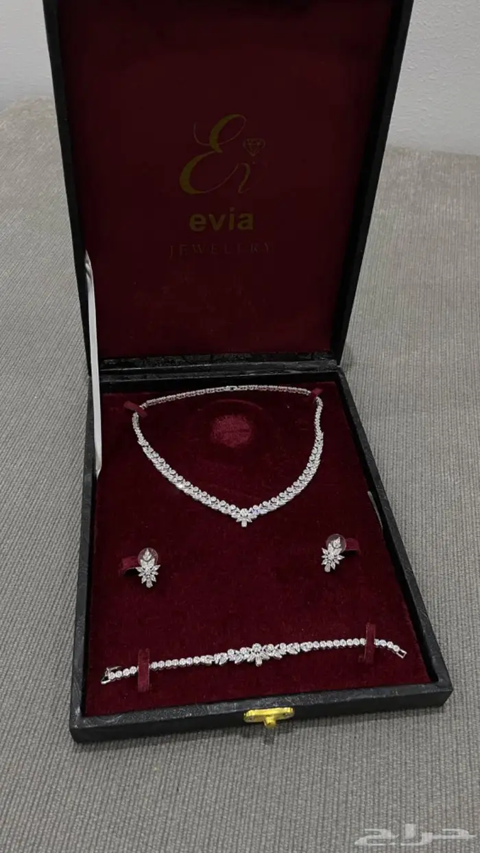 طقم مجوهرات فخم من Evia 0