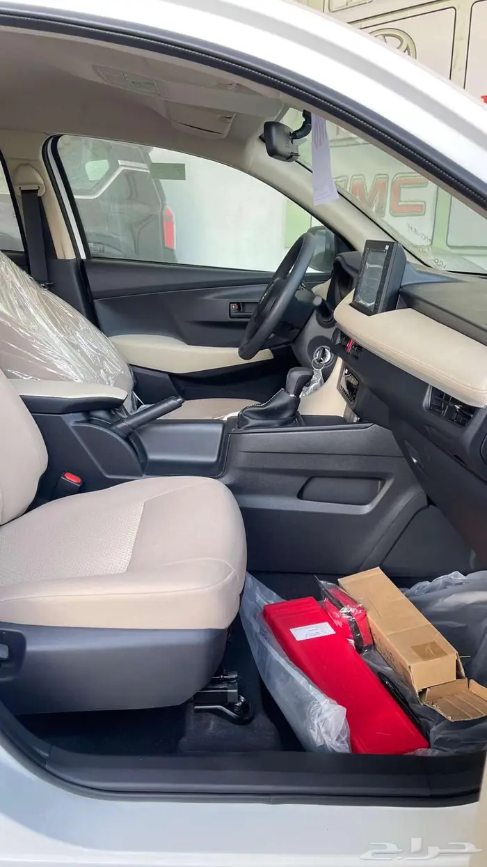 تويوتا يارس 1.5 ستاندر2026 13