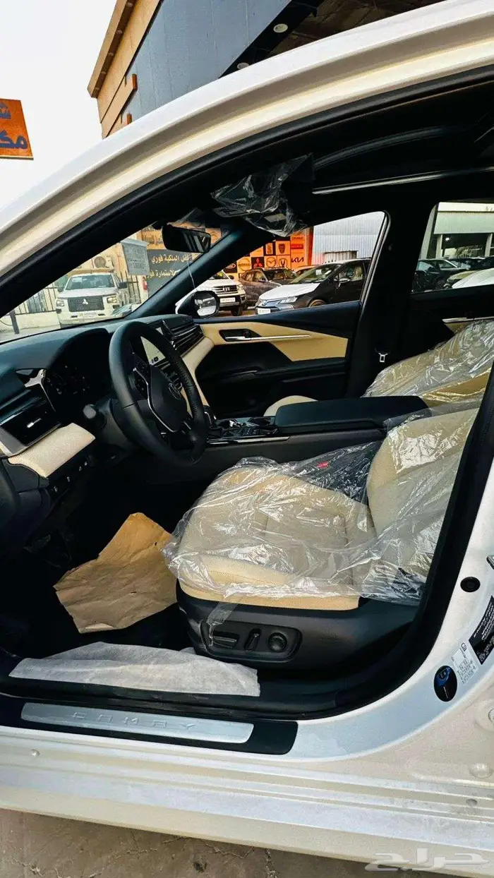 تويوتا كامرى LE هايبرد موديل 2025 7