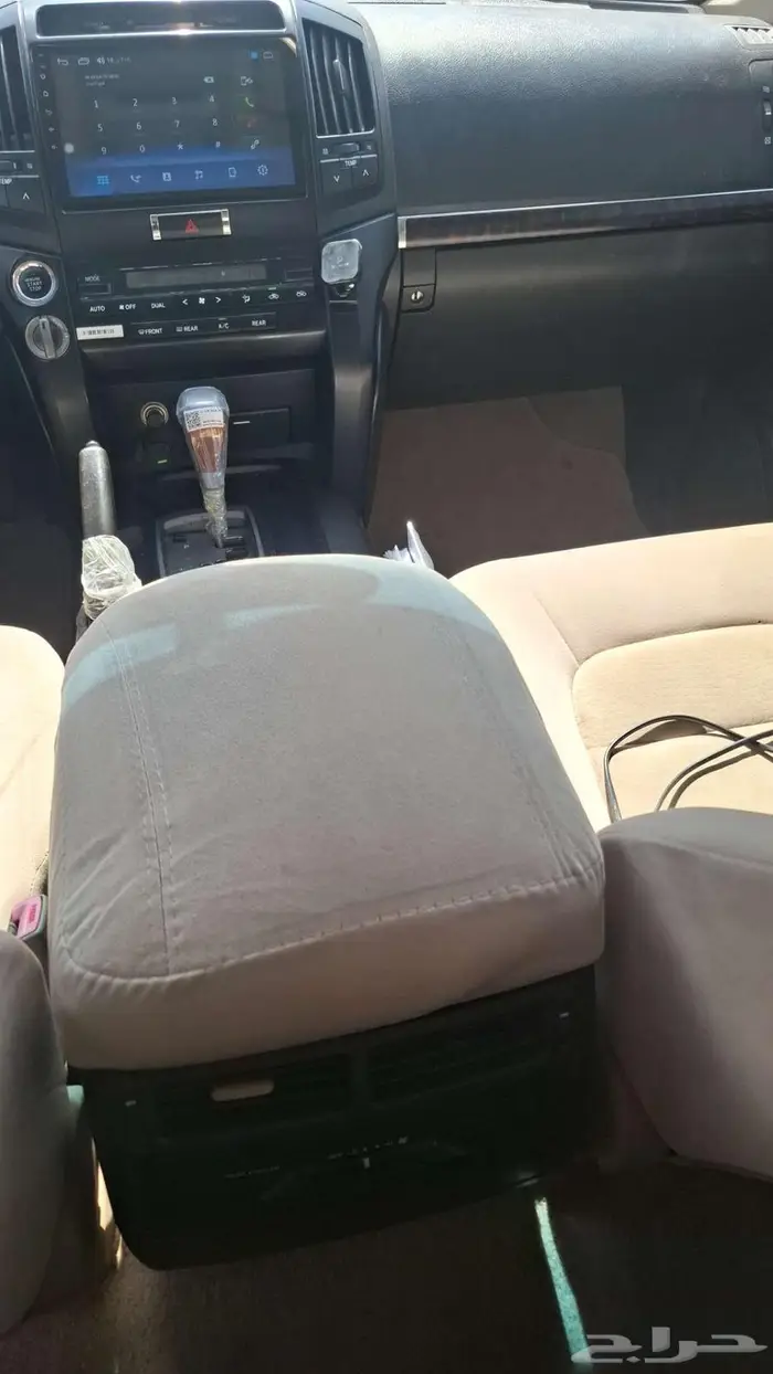 جيب لاندكروز 2010 GXR3 وكاله 11