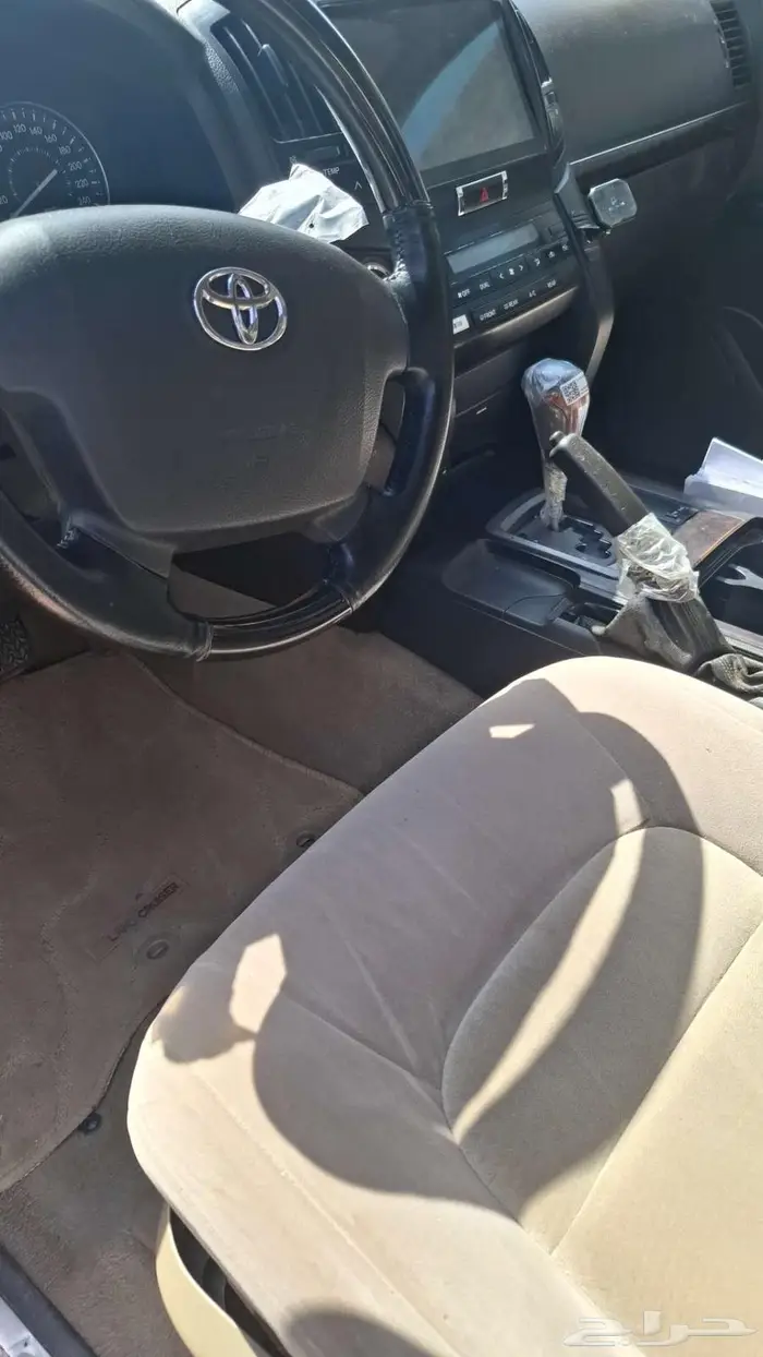 جيب لاندكروز 2010 GXR3 وكاله 15