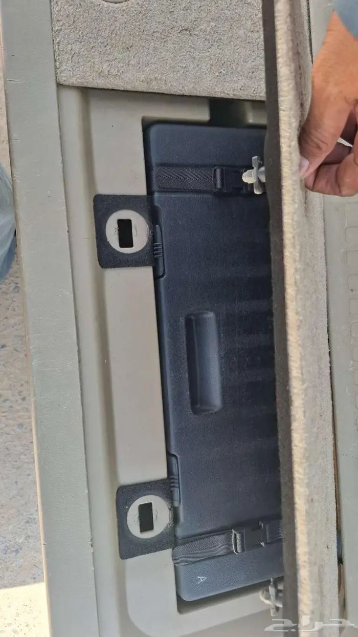 جيب لاندكروز 2010 GXR3 وكاله 32