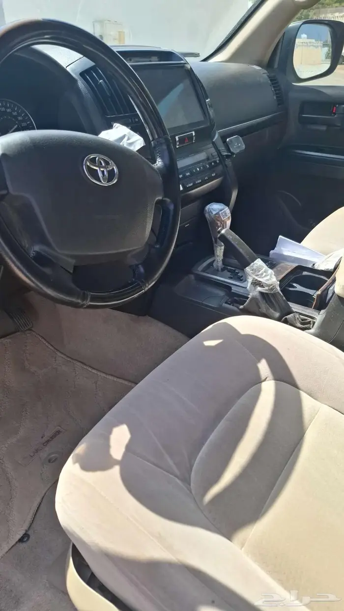 جيب لاندكروز 2010 GXR3 وكاله 38