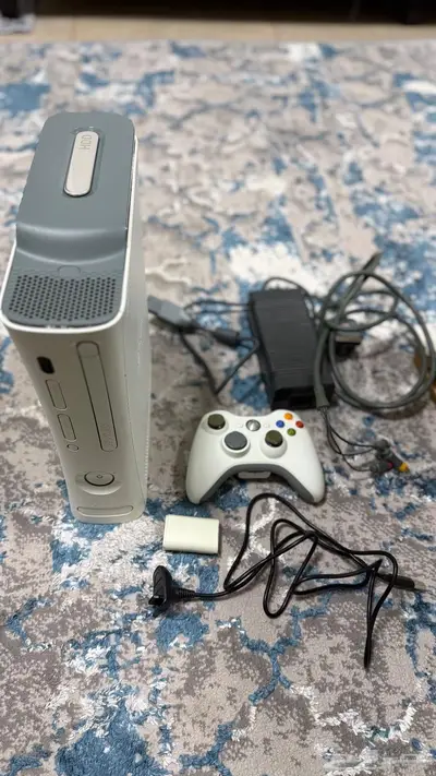 اكس بوكس 360 نظيف مع 4 اشرطه index
