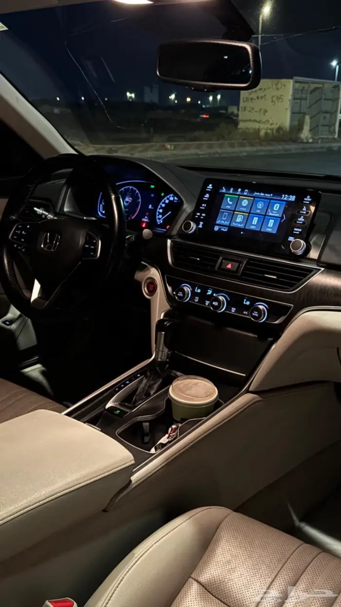 هوندا اكورد2022 5