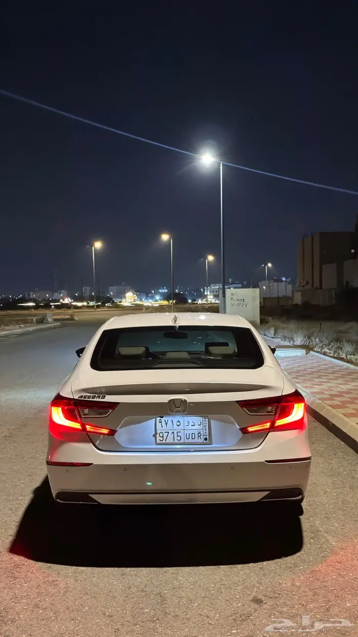 هوندا اكورد2022 4