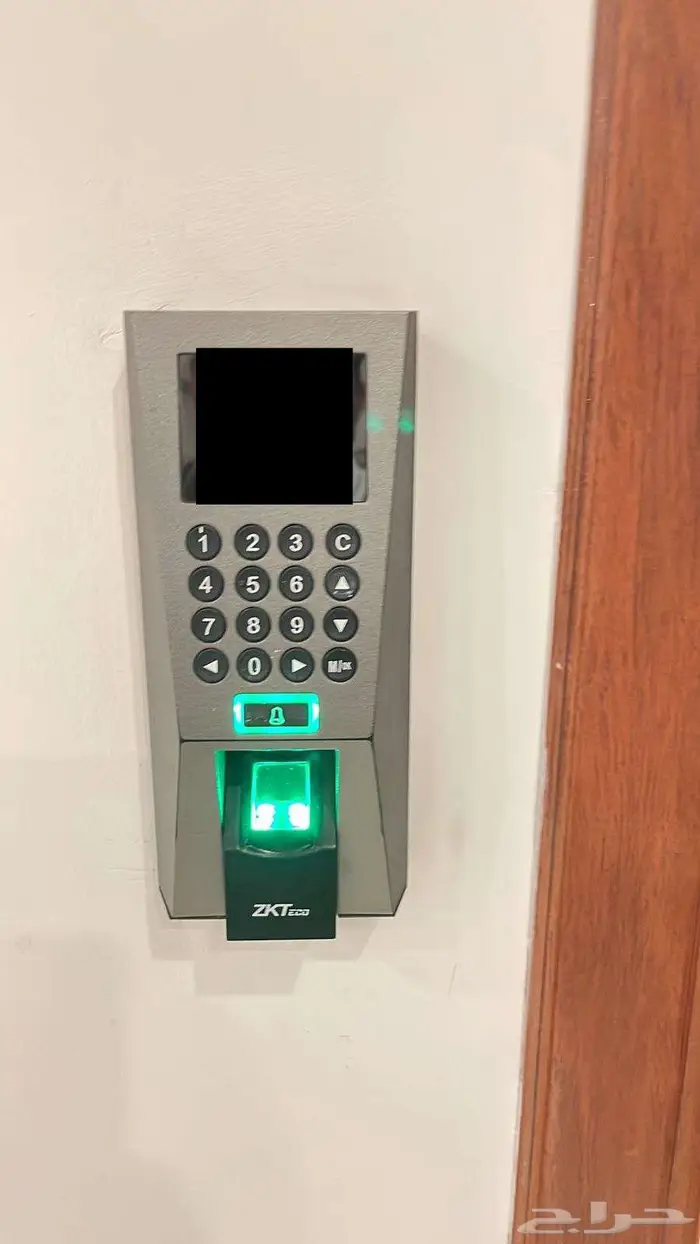 جهاز تحكم فتح وغلق للأبواب اجهزة اكسس كنترول وبصمة 2