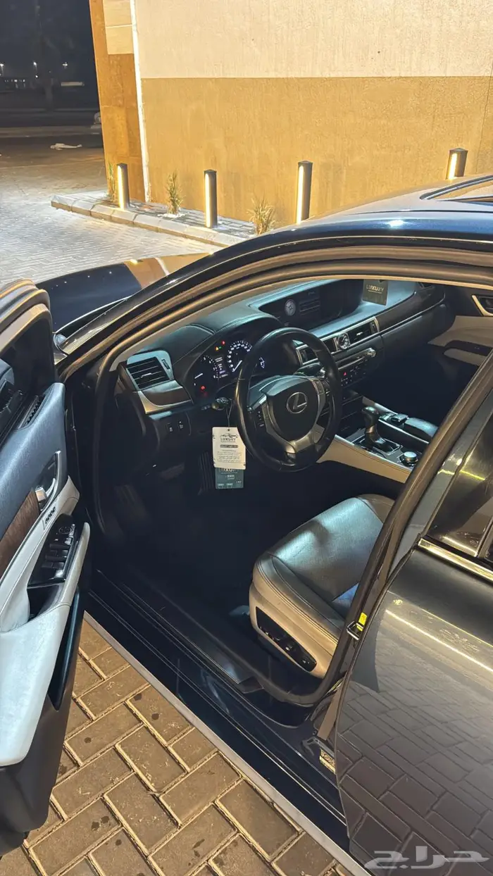 للبيع لكزس GS350 لوحات دبي 4