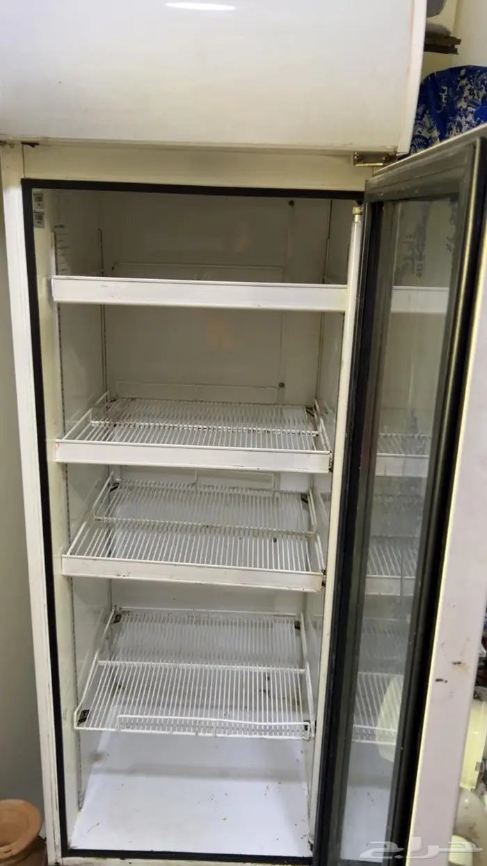 ثلاجة عرض للبيع مستعجل 0