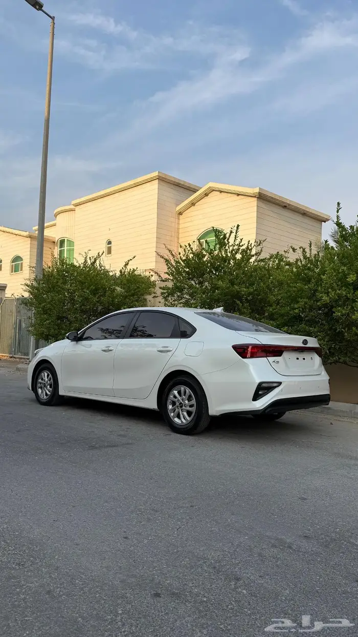 كيا k3 بحالة الوكالة بطاقة جمركية 9