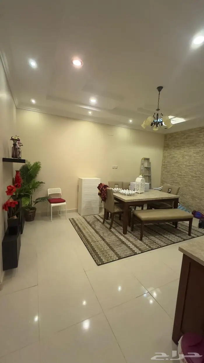 للبيع شقة فالمنسك ب480 شامله سعي 4