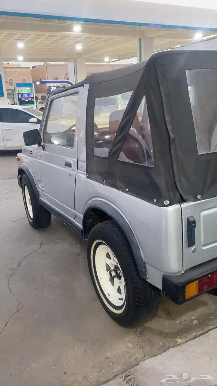 جيب سوزوكي 1982 لعشاق الكلاسيكي 3