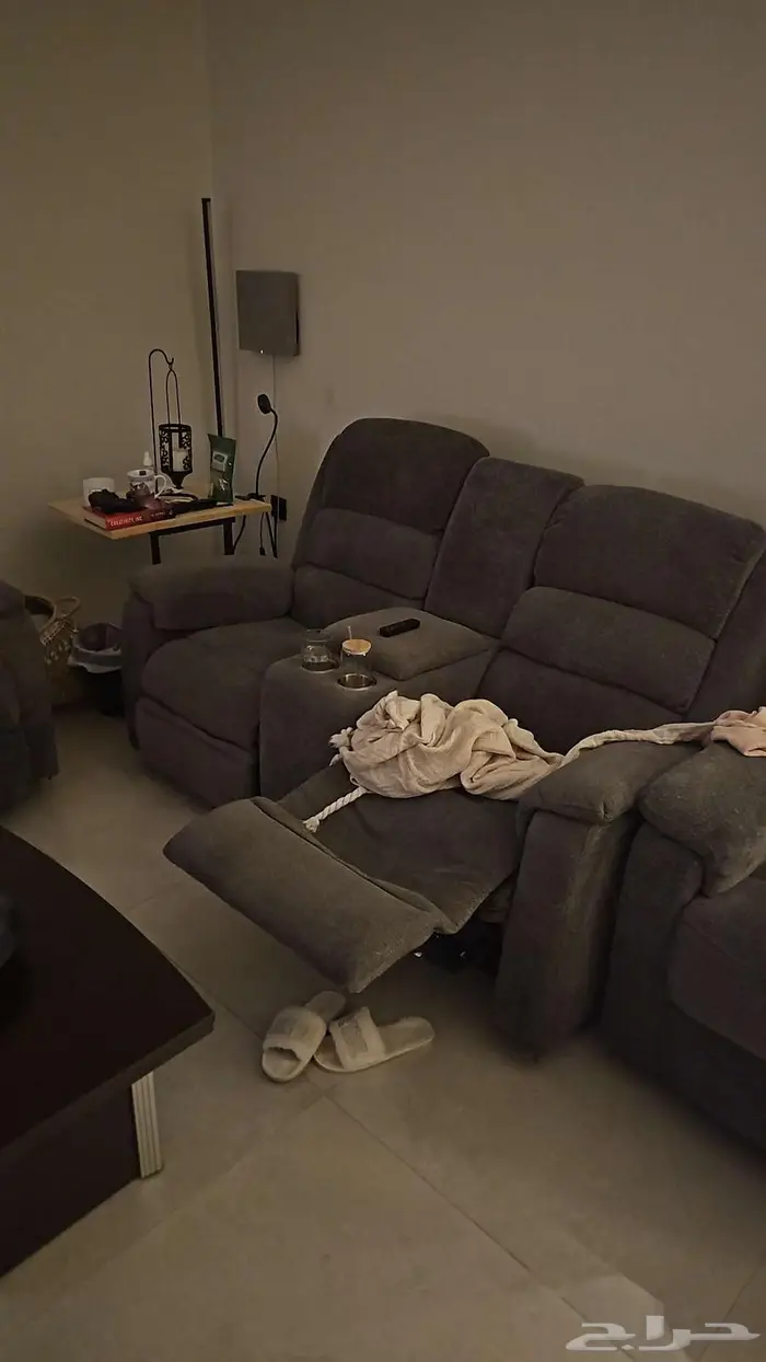 طقم كنب ريكلاينر استرخائي للبيع 1