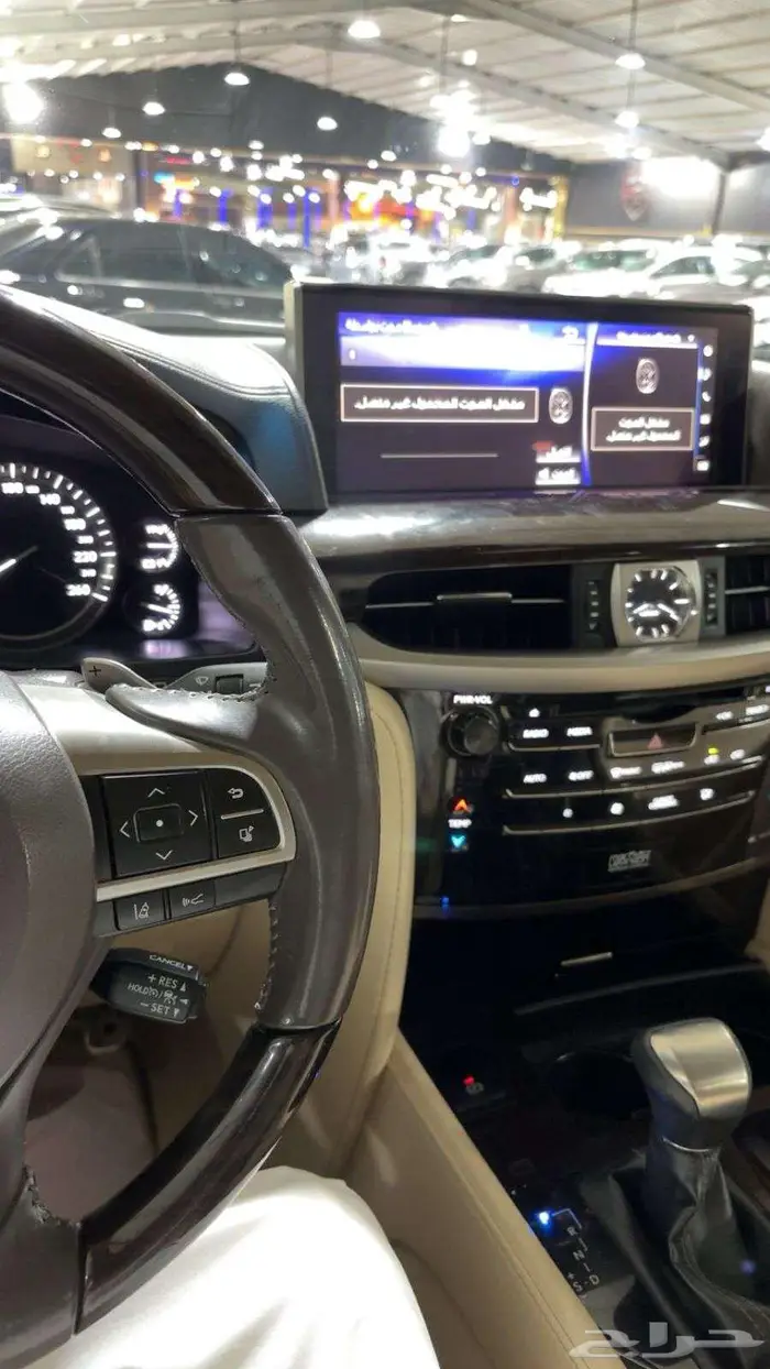 لكزس 2019 570 7