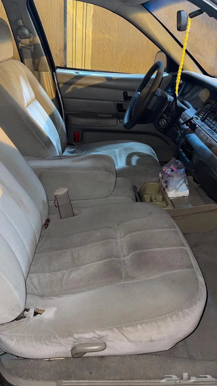 فورد كراون فكتوريا 2008 1