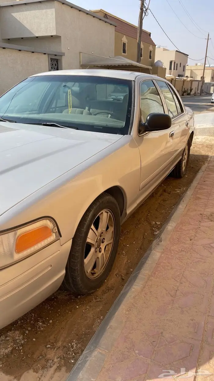 فورد كراون فكتوريا 2008 4