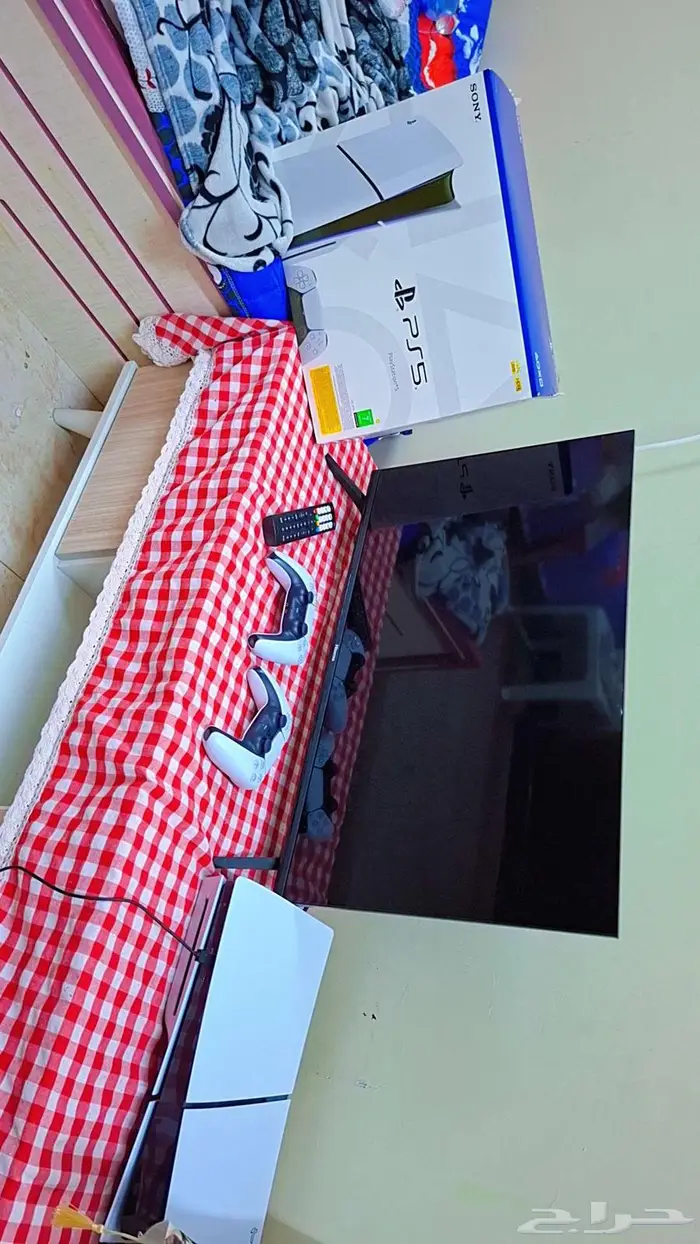 سوني 5 وشاشه هاينسنس 1