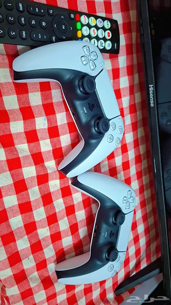 سوني 5 وشاشه هاينسنس 2