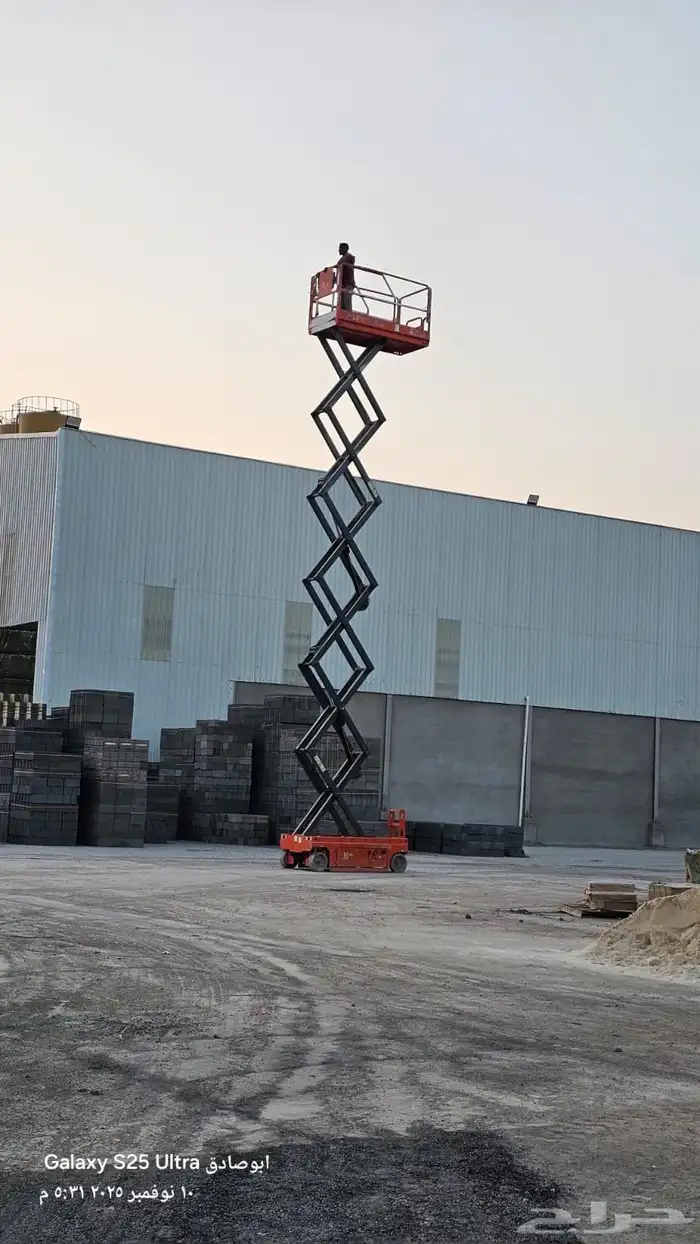 للايجار رافعات شوكية وسيزرات وكرينات في المدينه المنوره 0