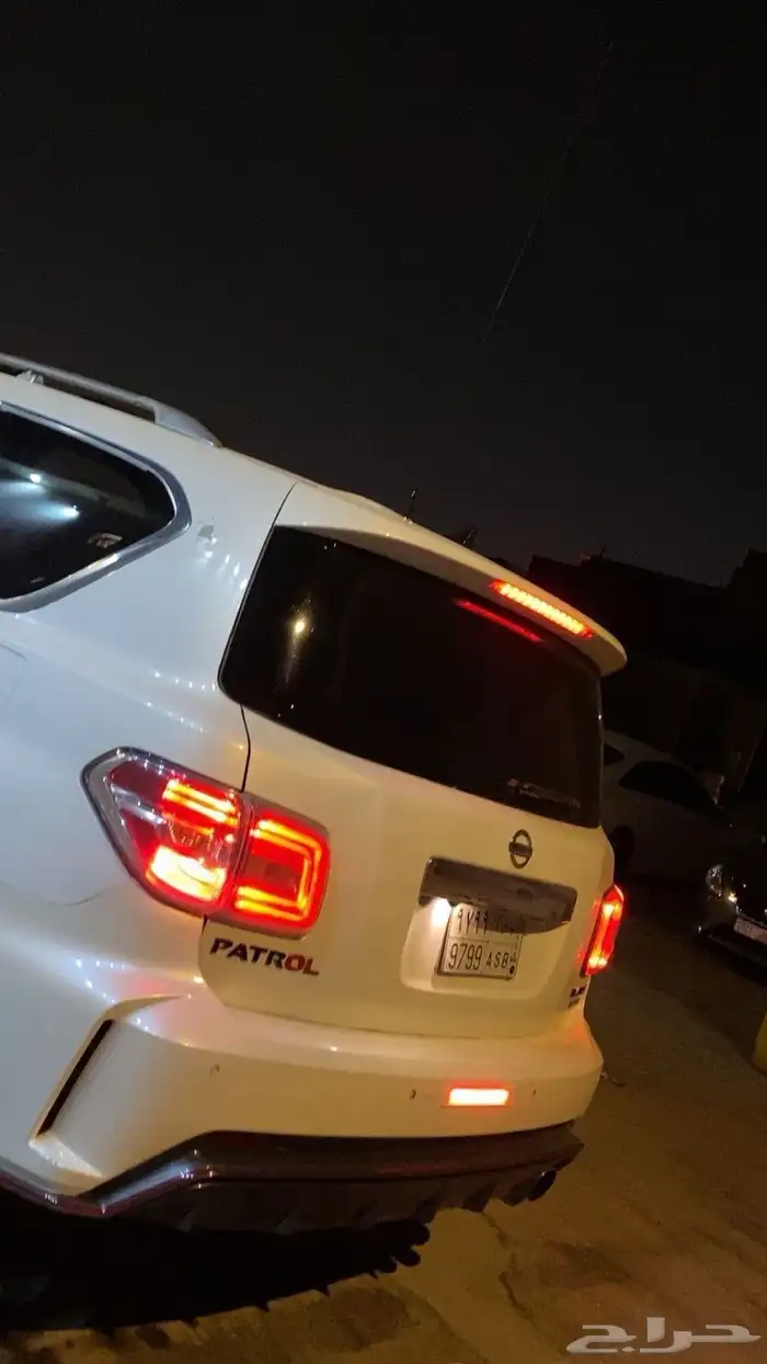 نيسان بترول 2010 الماكينه 320 8سلندر 10