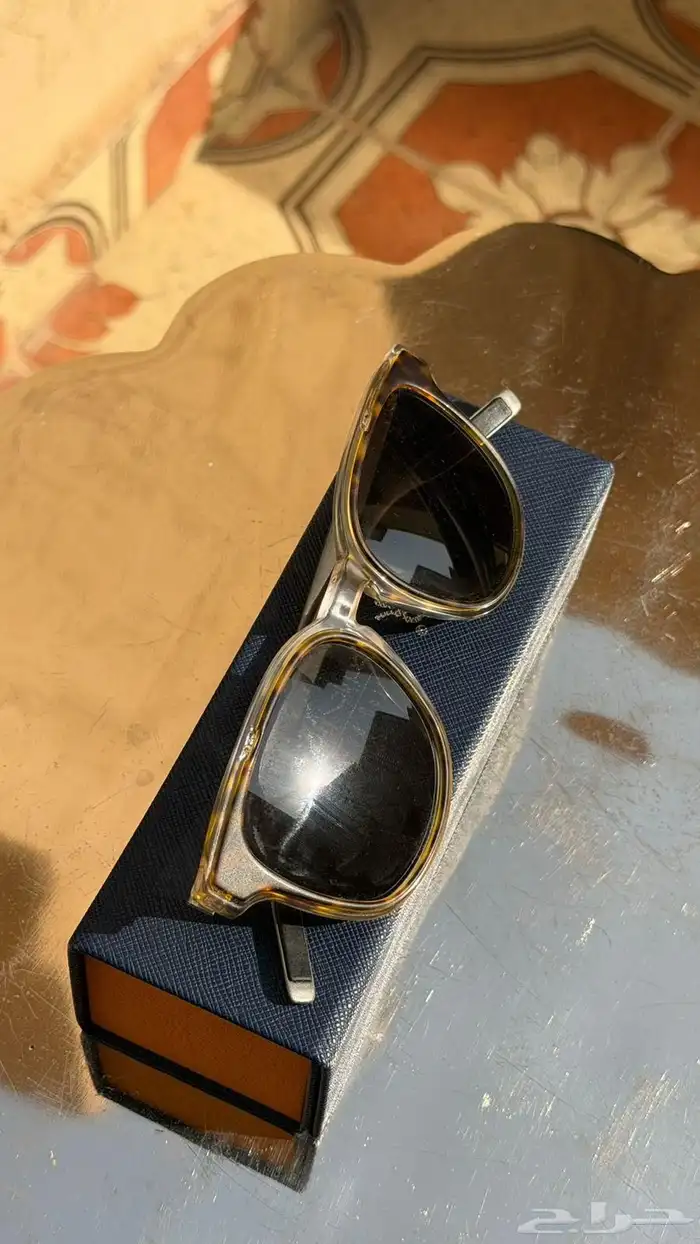 نظارة شمسية من ديور للجنسين 4