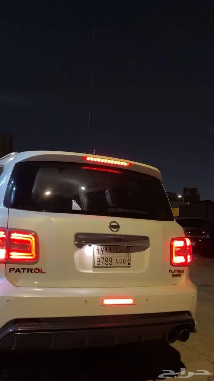 نيسان بترول 2010 الماكينه 320 8سلندر 6