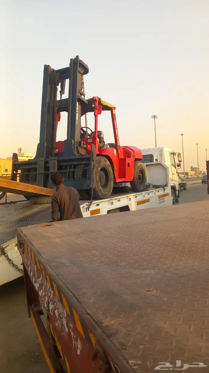 يوجد للايجار رافعه 10 طن وجي سي بي تلسكوب 17 متر مديل حديث 1