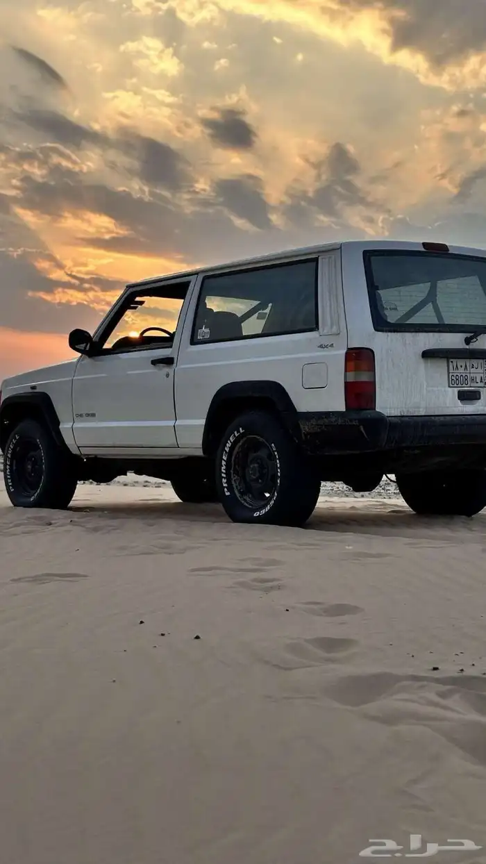 جيب شيروكي موديل 2000 باب واحد 3