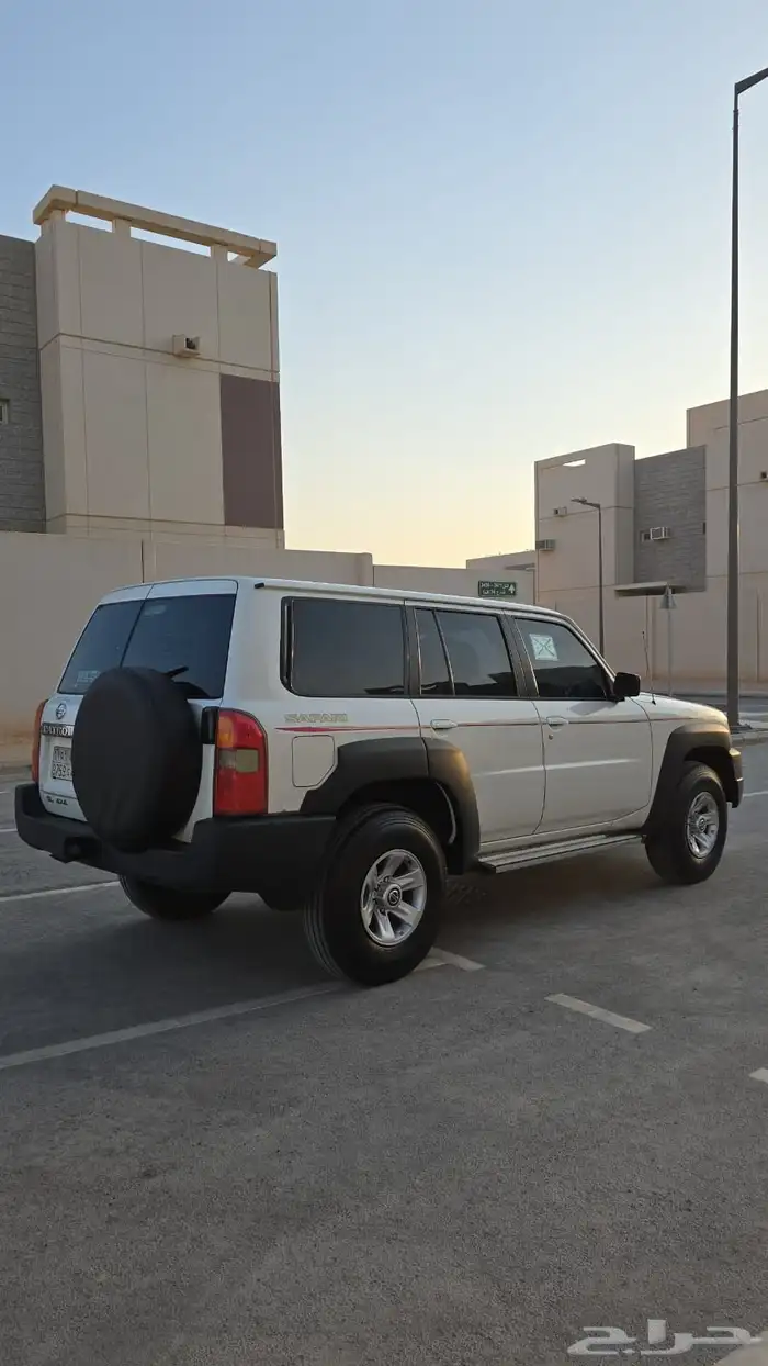 سفاري نيسان 1