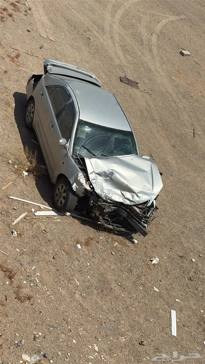 كامري مصدوم للبيع الموديل 2004 0