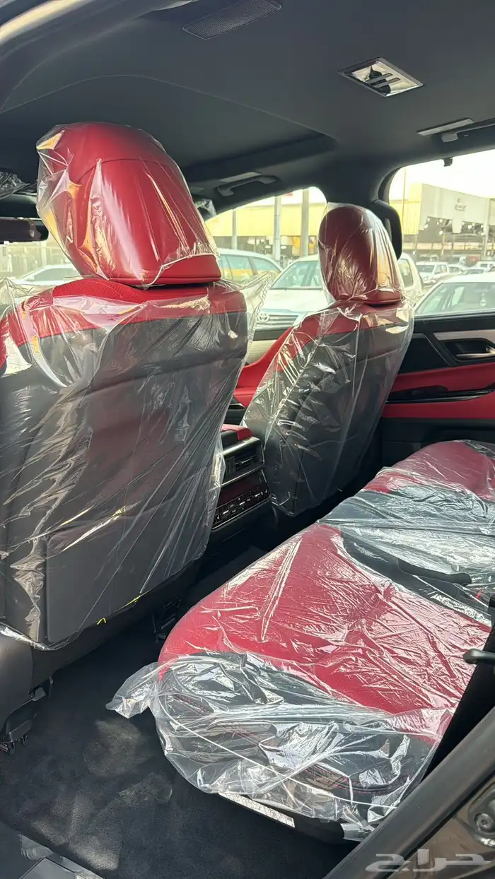 لكزس 2025 بنزين LX600 فل كامل سبورت سعودي جديد اللون اسود 9