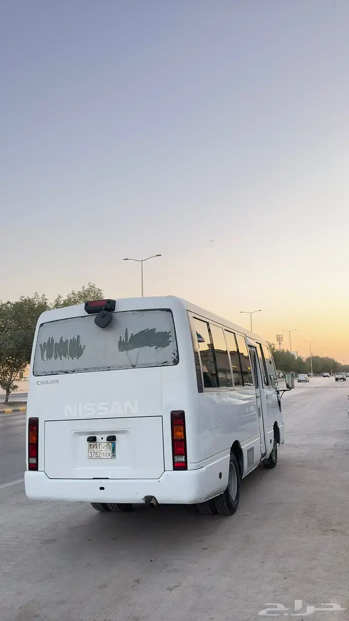باص للأجار نيسان 2013 1
