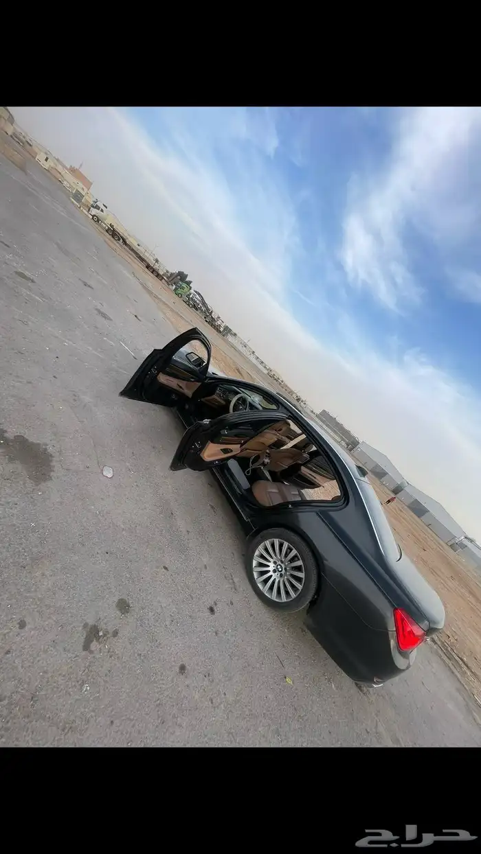 للبيع بالنقداوالتقصيد بي ام دبليو موديل2011 1