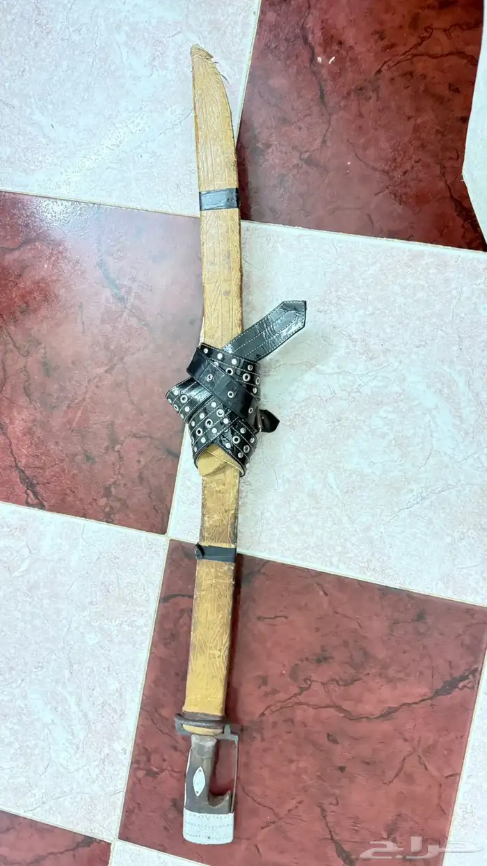 سيف عربي تراثي قديم في حاله ممتازه 0