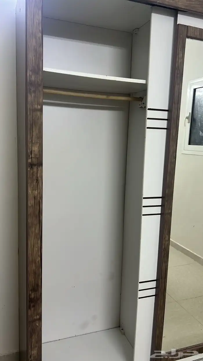 للبيع  دولاب وكرس نفرين 1