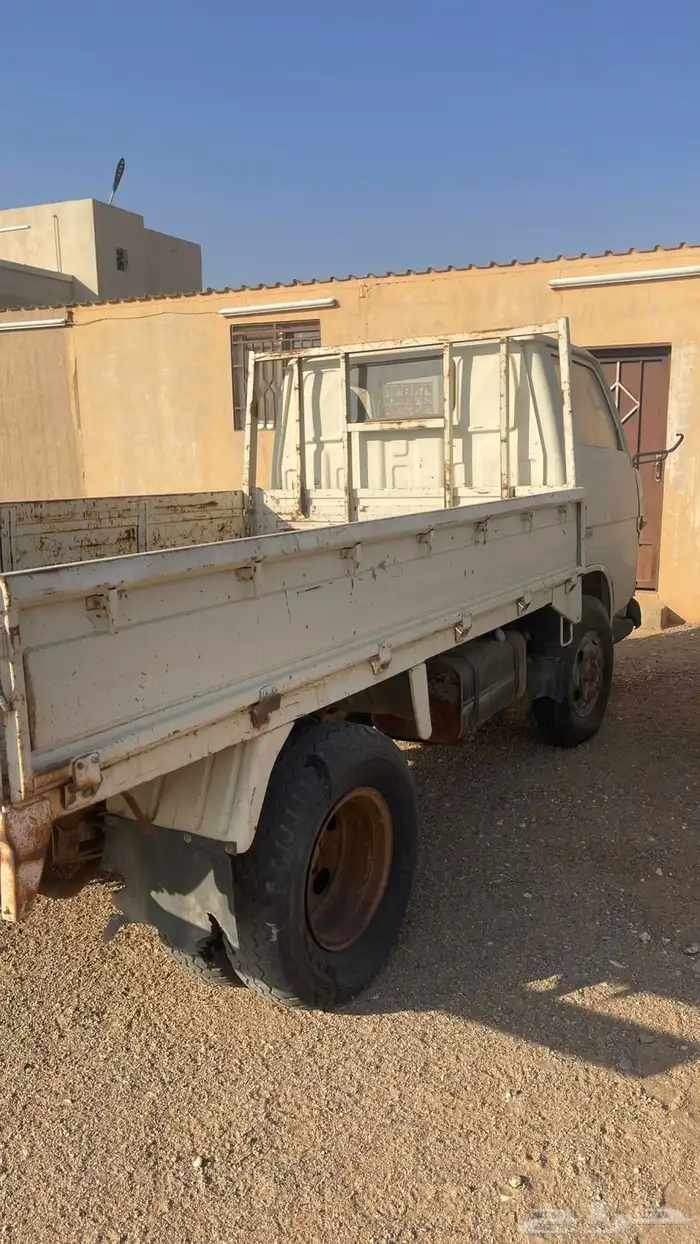 دنه تويوتا 83 بدون استماره 4