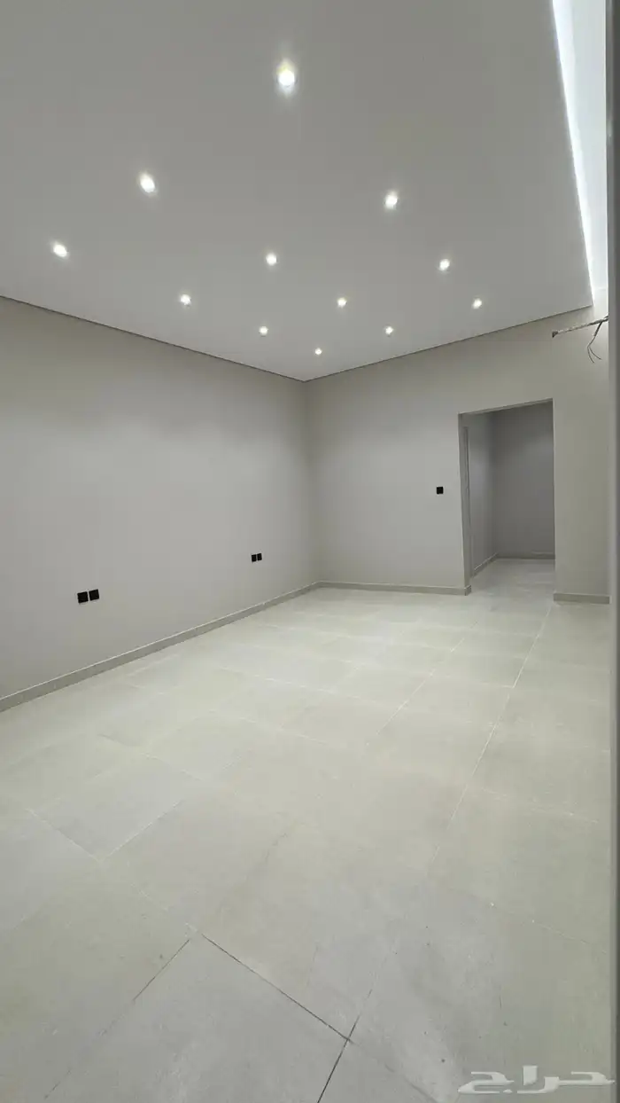 شقق جديده للبيع -حي الحمراء 7