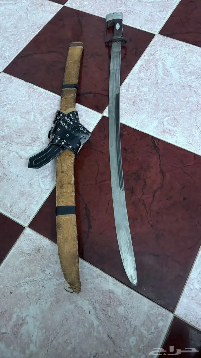 سيف عربي تراثي قديم في حاله ممتازه 1