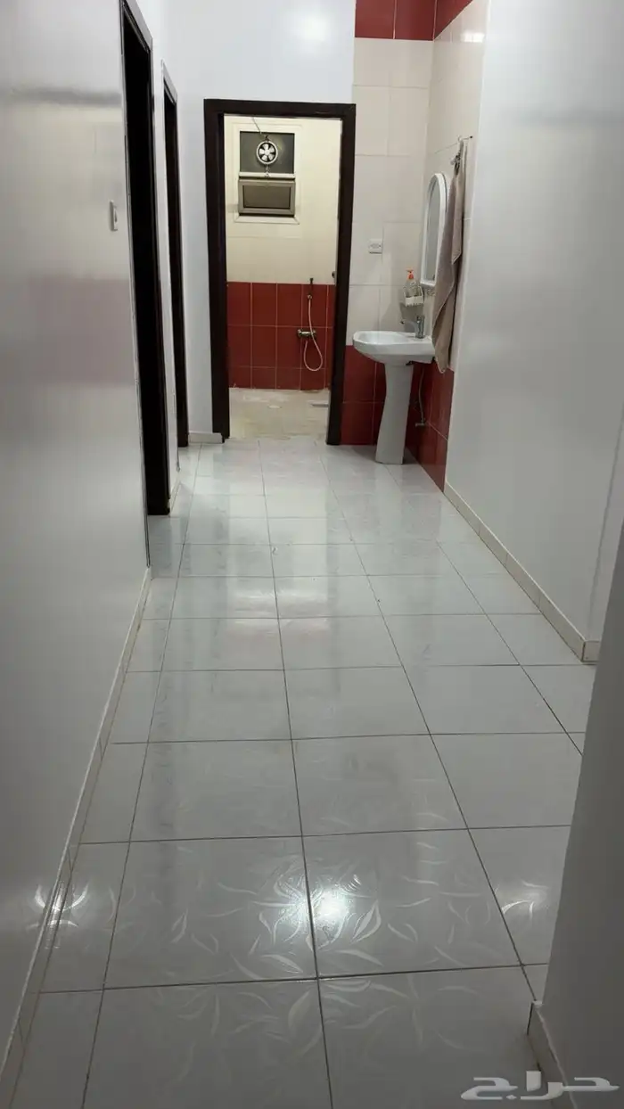 شقة للإيجار حي الجنادرية 5