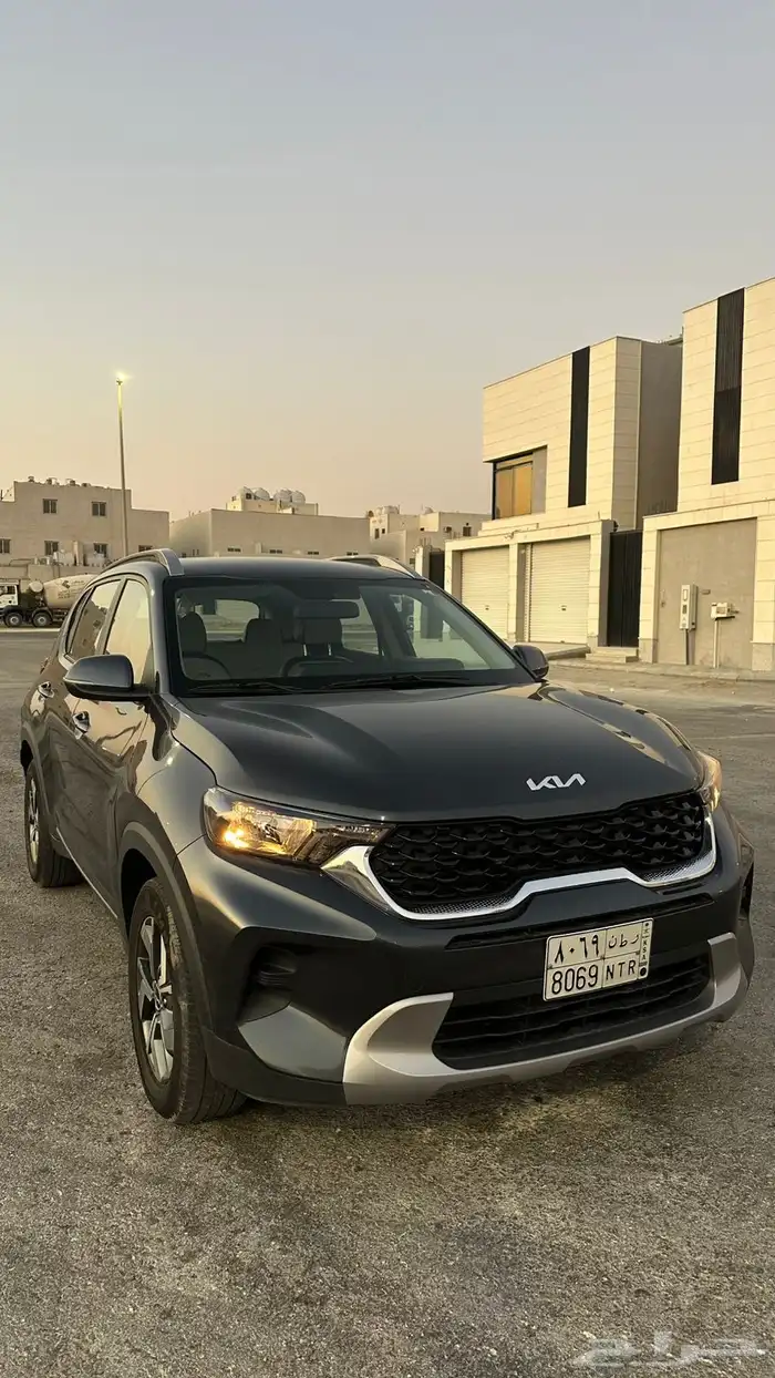 كيا سونيت رمادي 5