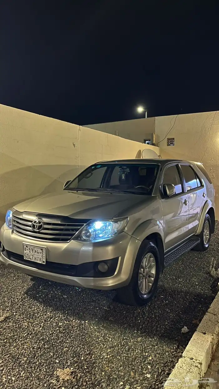 فورتشنر 2012 1