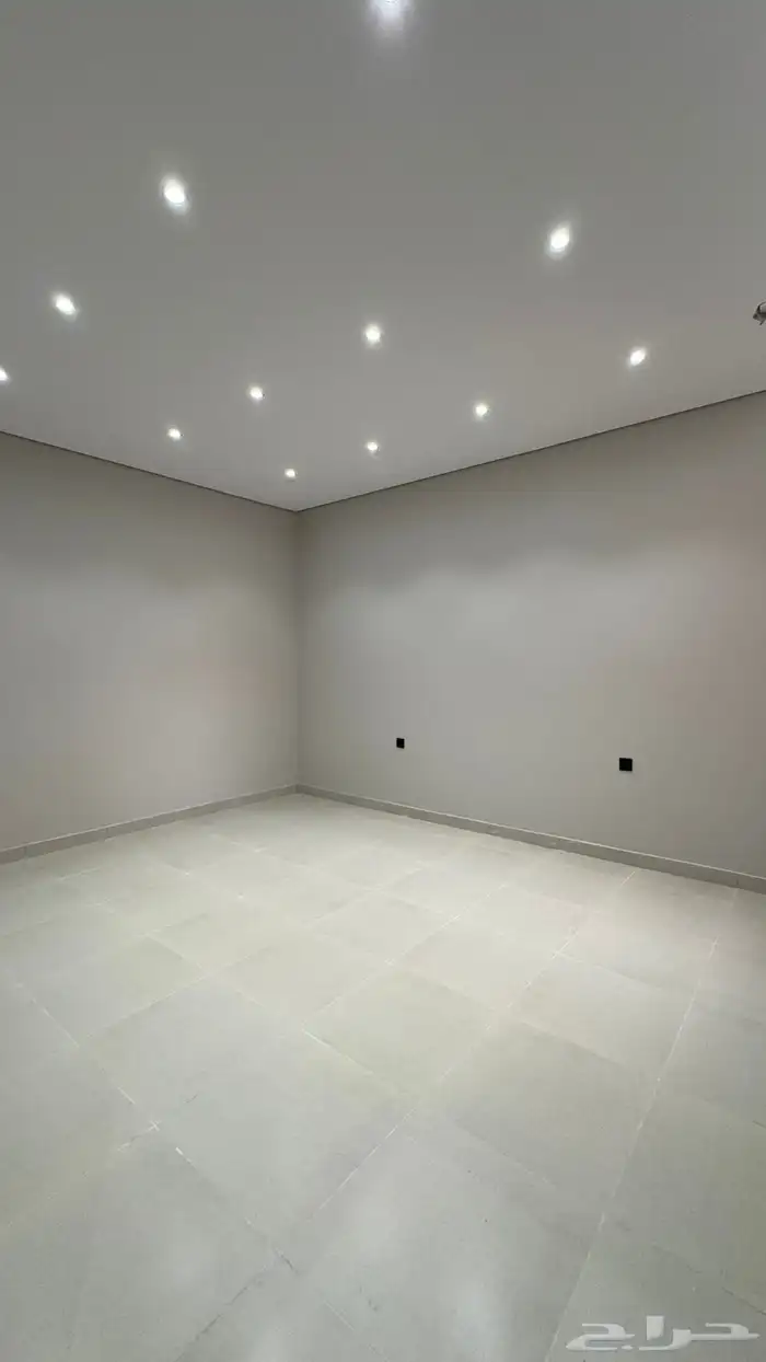 شقق جديده للبيع -حي الحمراء 10