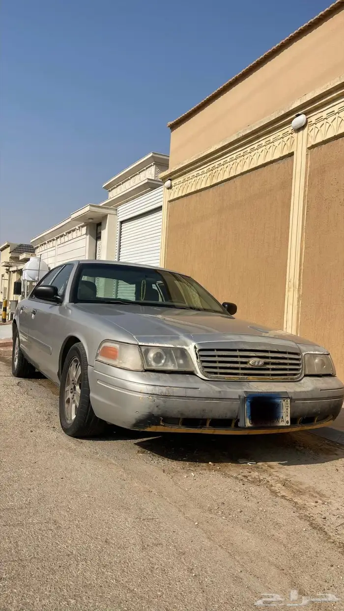 فورد كراون فكتوريا 2008 10