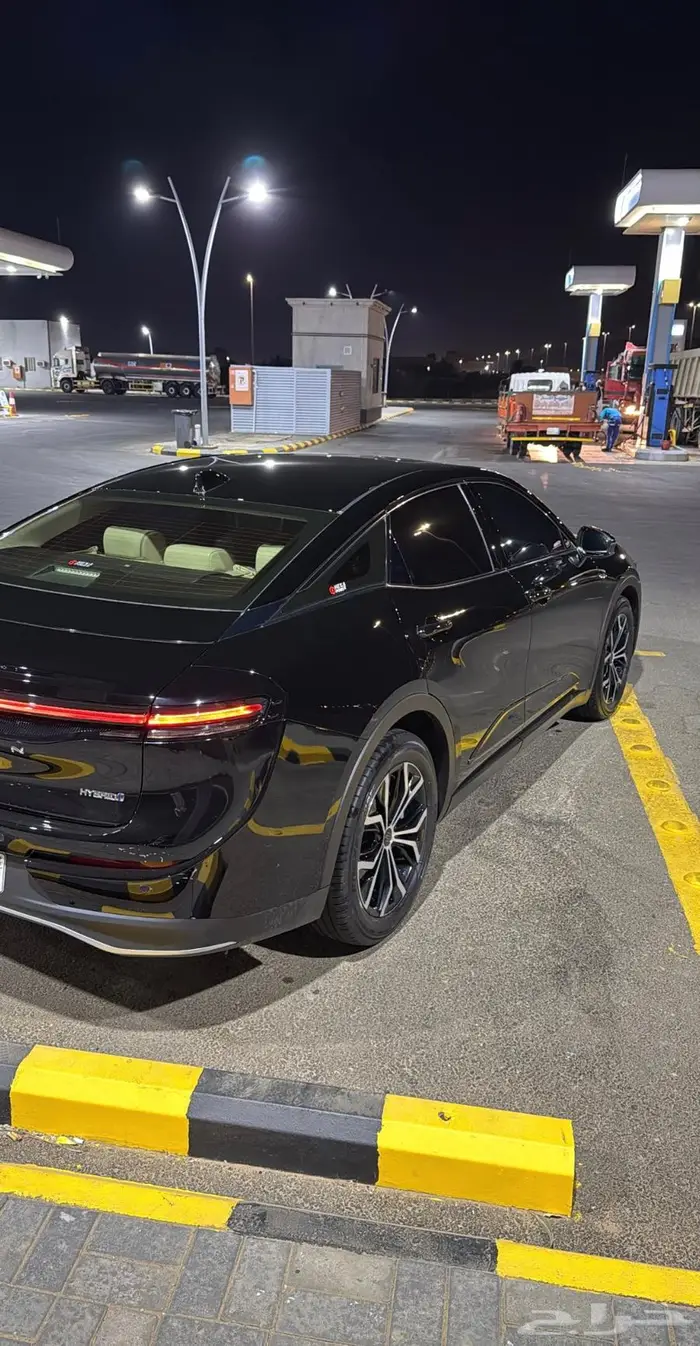 كراون بريميوم هايبرد 4