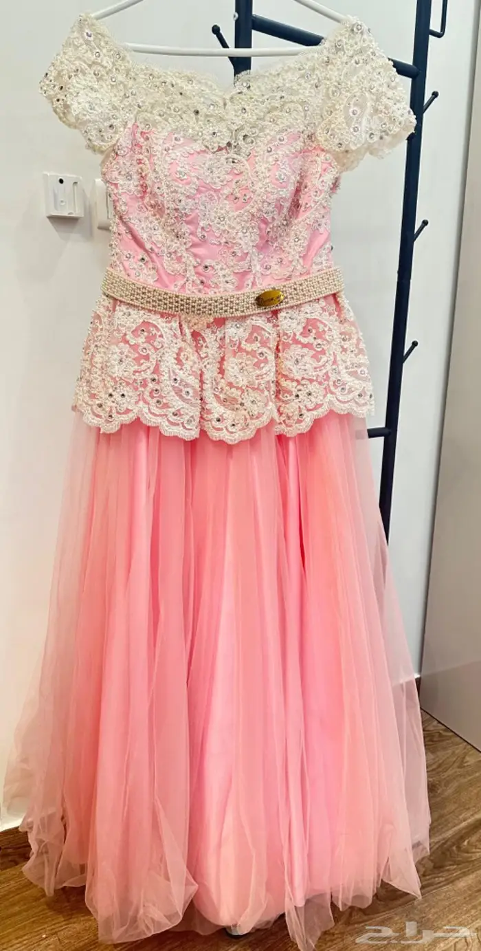 فستان من مصممه 0