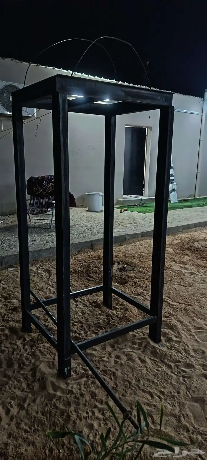 للبيع خزان 1000 لتر مع القاعده ارتفاع 2.50 متر 1