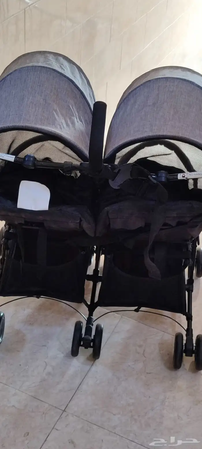 عربيه اطفال توأم مستعمله اقل من شهر ونص بي سعر مغري 2