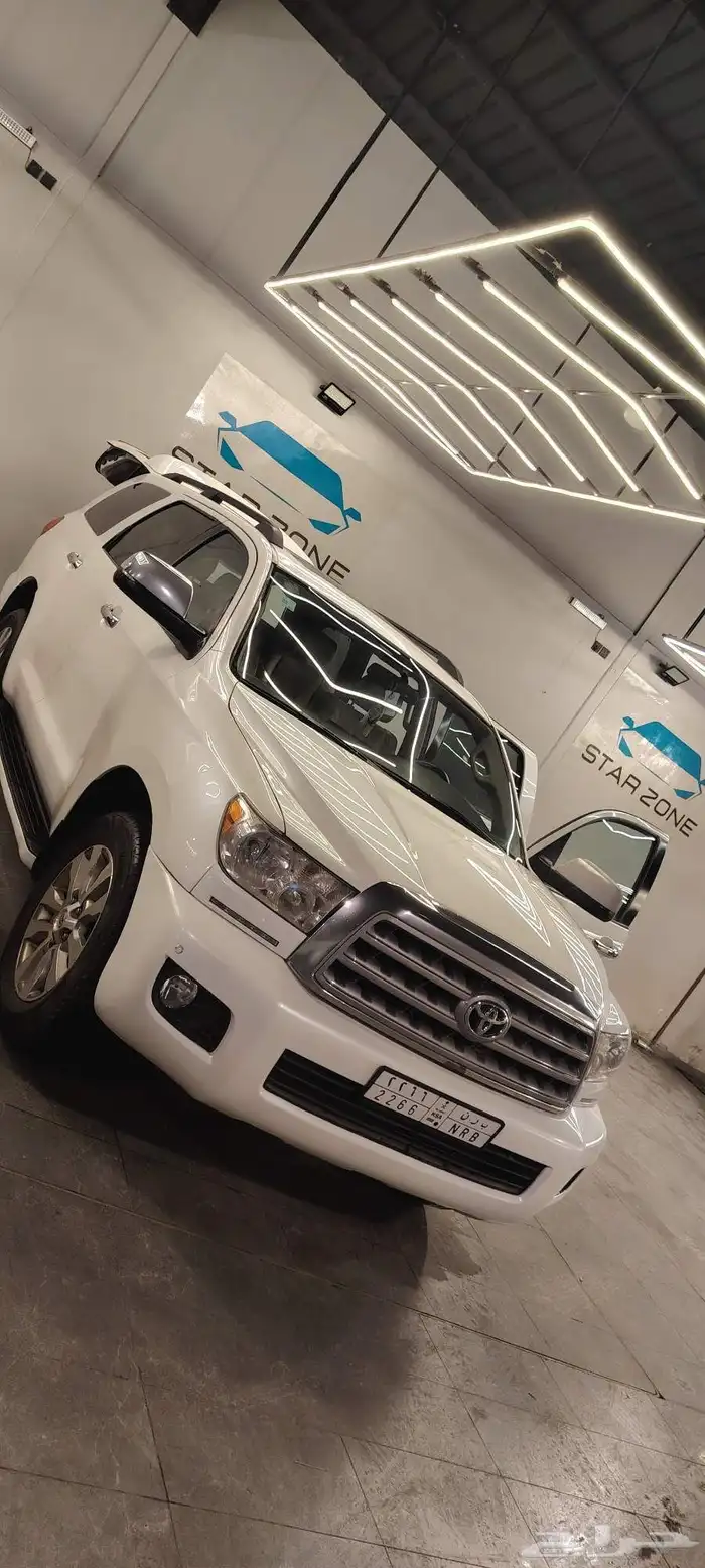 تيوتا سكويا لمتاد 2010 نظيف 1