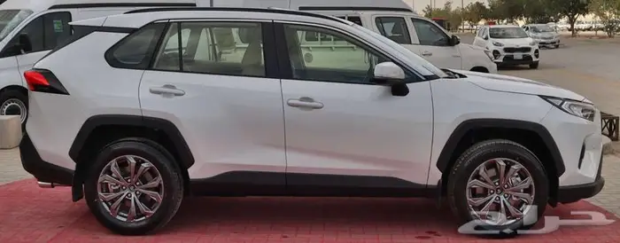 تويوتا راف فور فتحة XL XLE محرك 2.0 بنزين 2025 سعودي 1