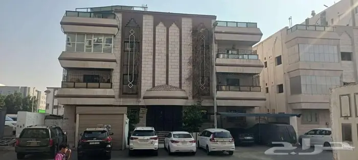 شقه عوائل للايجار بحي الصفا 0